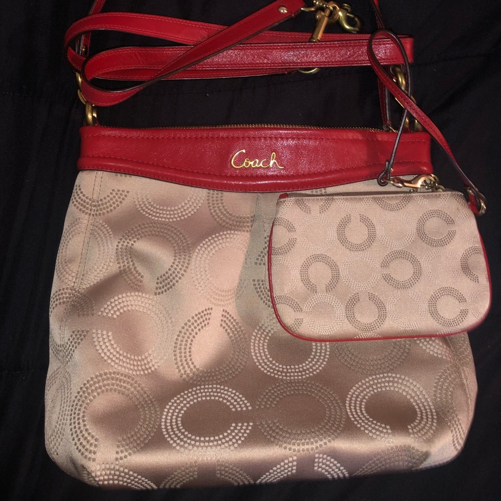 Preloved Coach crossbody bag w/ matching wristlet